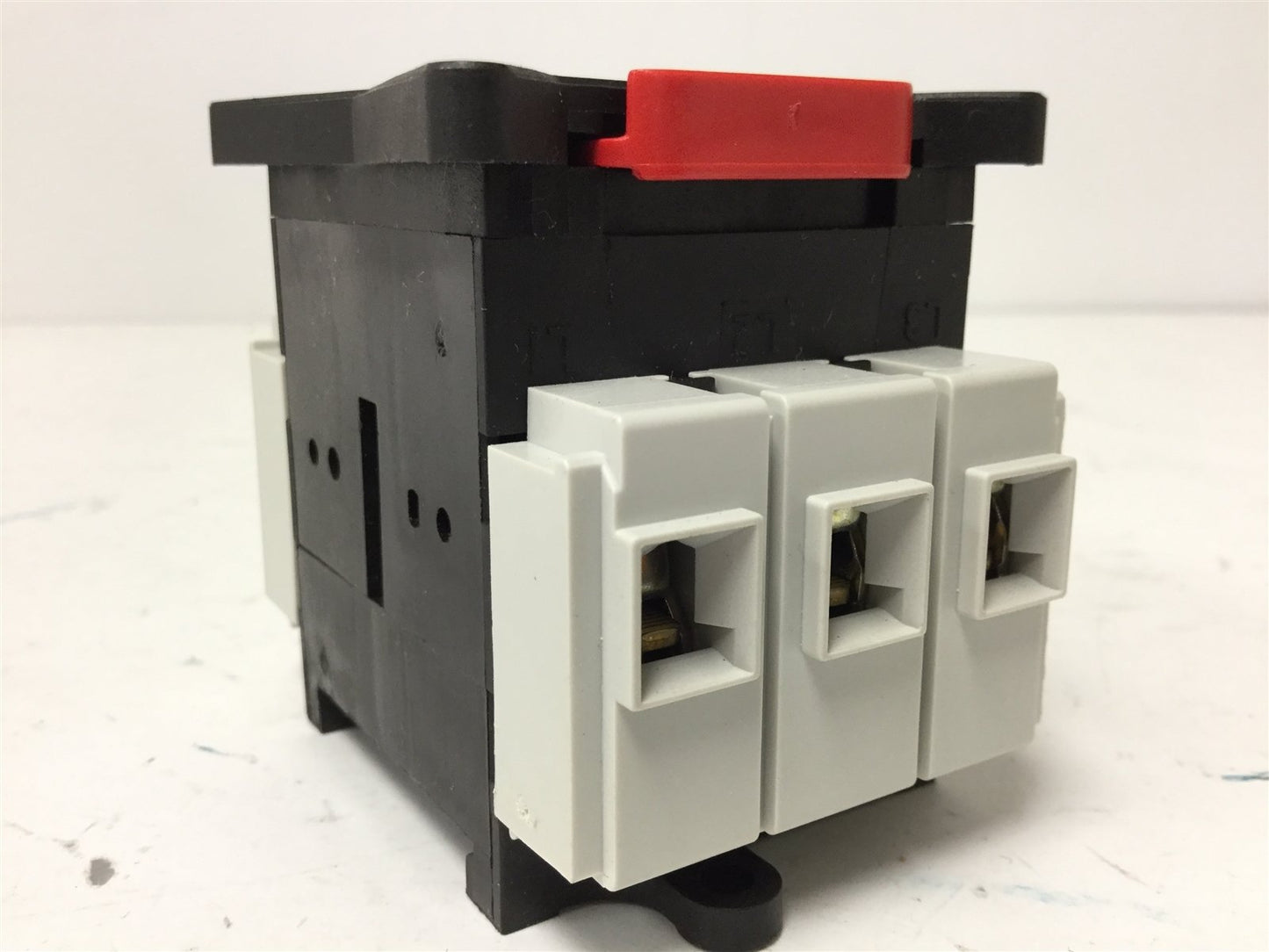 New Telemecanique VBF01 Disconnect Switch, 3-Pole, Rating: 16A 690VAC