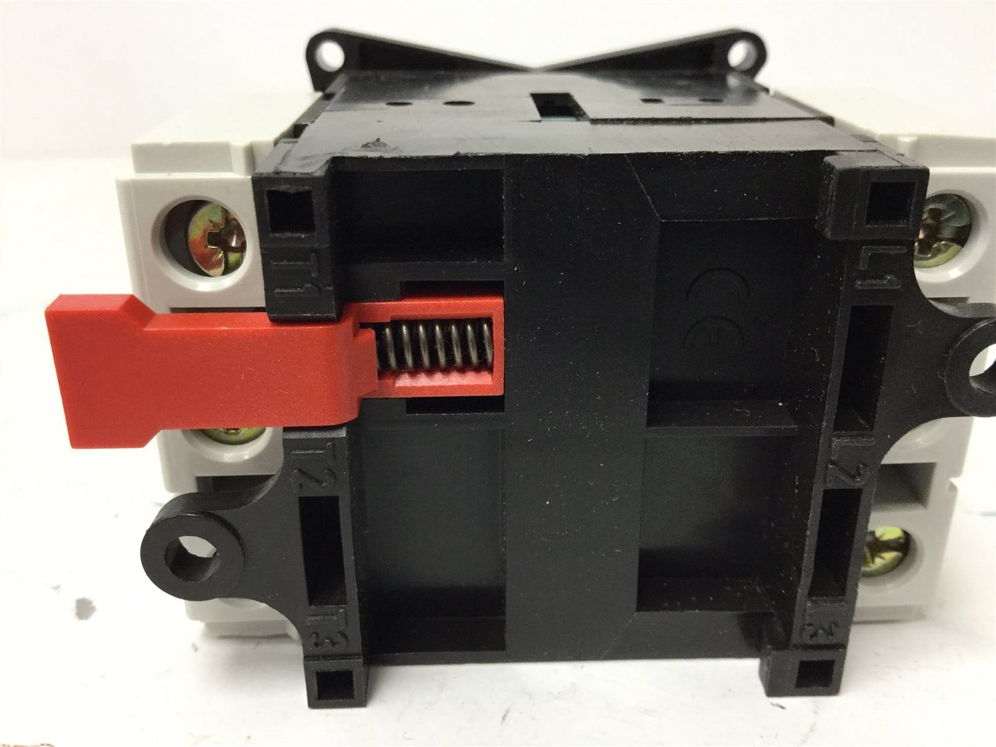 New Telemecanique VBF01 Disconnect Switch, 3-Pole, Rating: 16A 690VAC