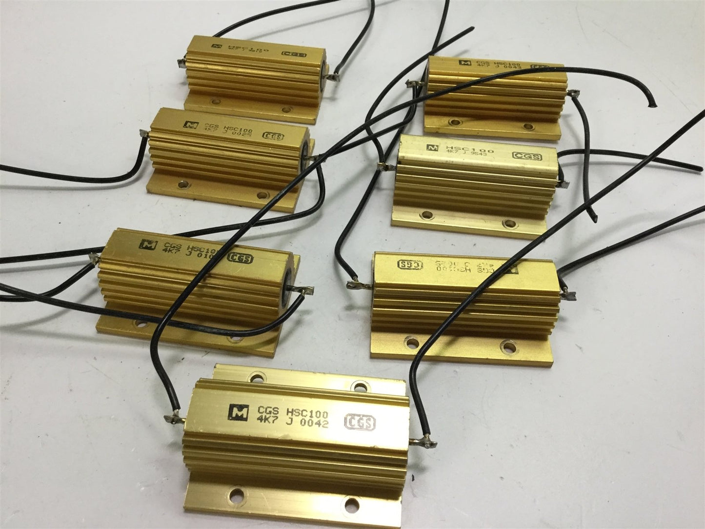 Used Lot of 7 TE Connectivity CGS HSC100 4K7J 4.7K Ohm 100 Watt 5% Power Resistors