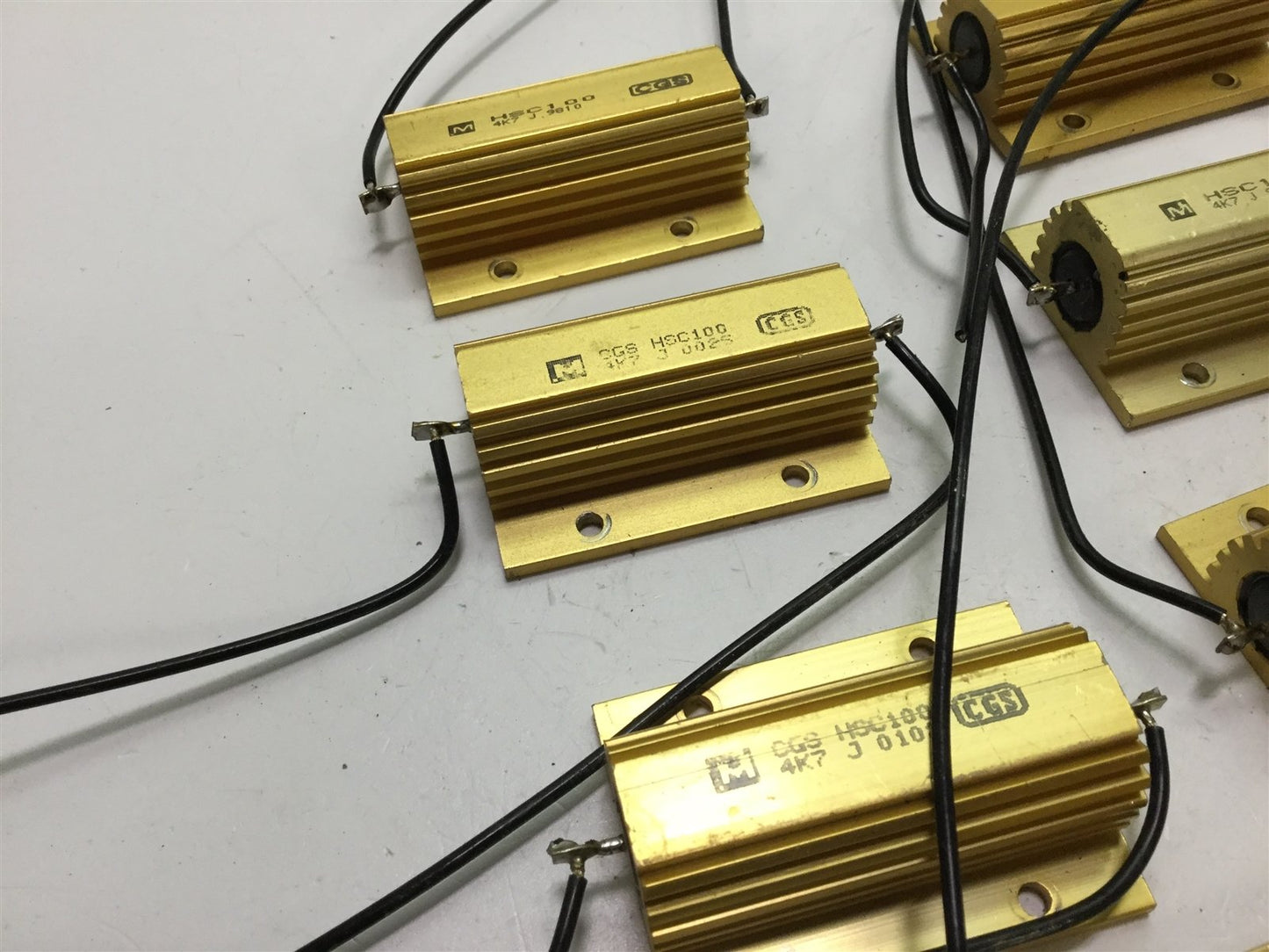 Used Lot of 7 TE Connectivity CGS HSC100 4K7J 4.7K Ohm 100 Watt 5% Power Resistors