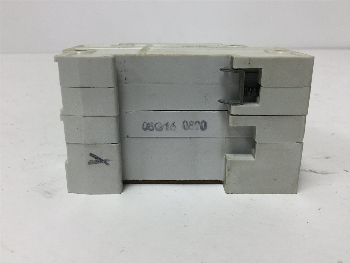 Used Siemens 5SX7 G16A Circuit Breaker, 2-Pole, Rating: 16A 220-240/380-415VAC