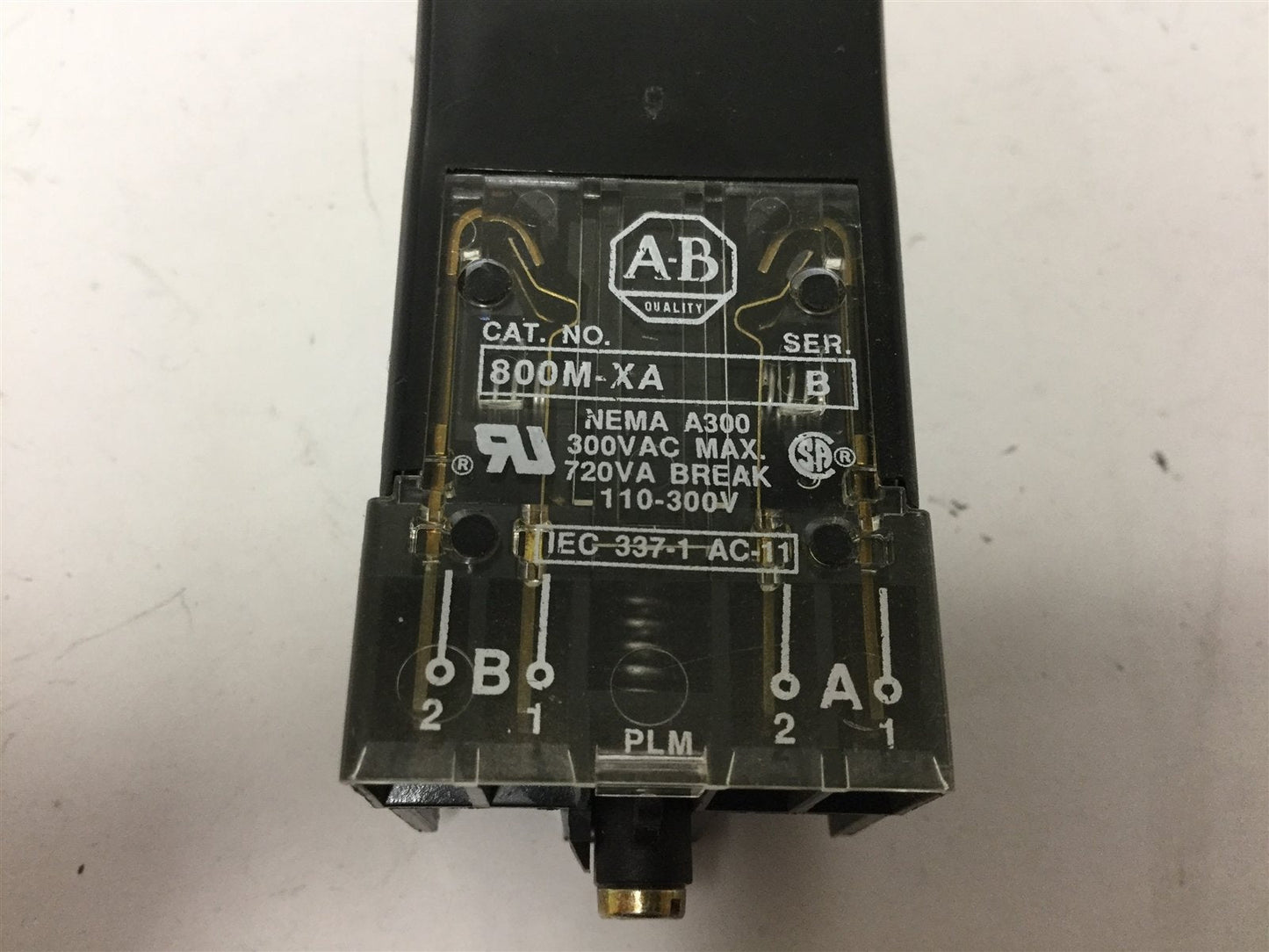 Used Allen Bradley 800MR-QB24S Lighted Push Button, Color: Red, W/ 800M-XA Contact