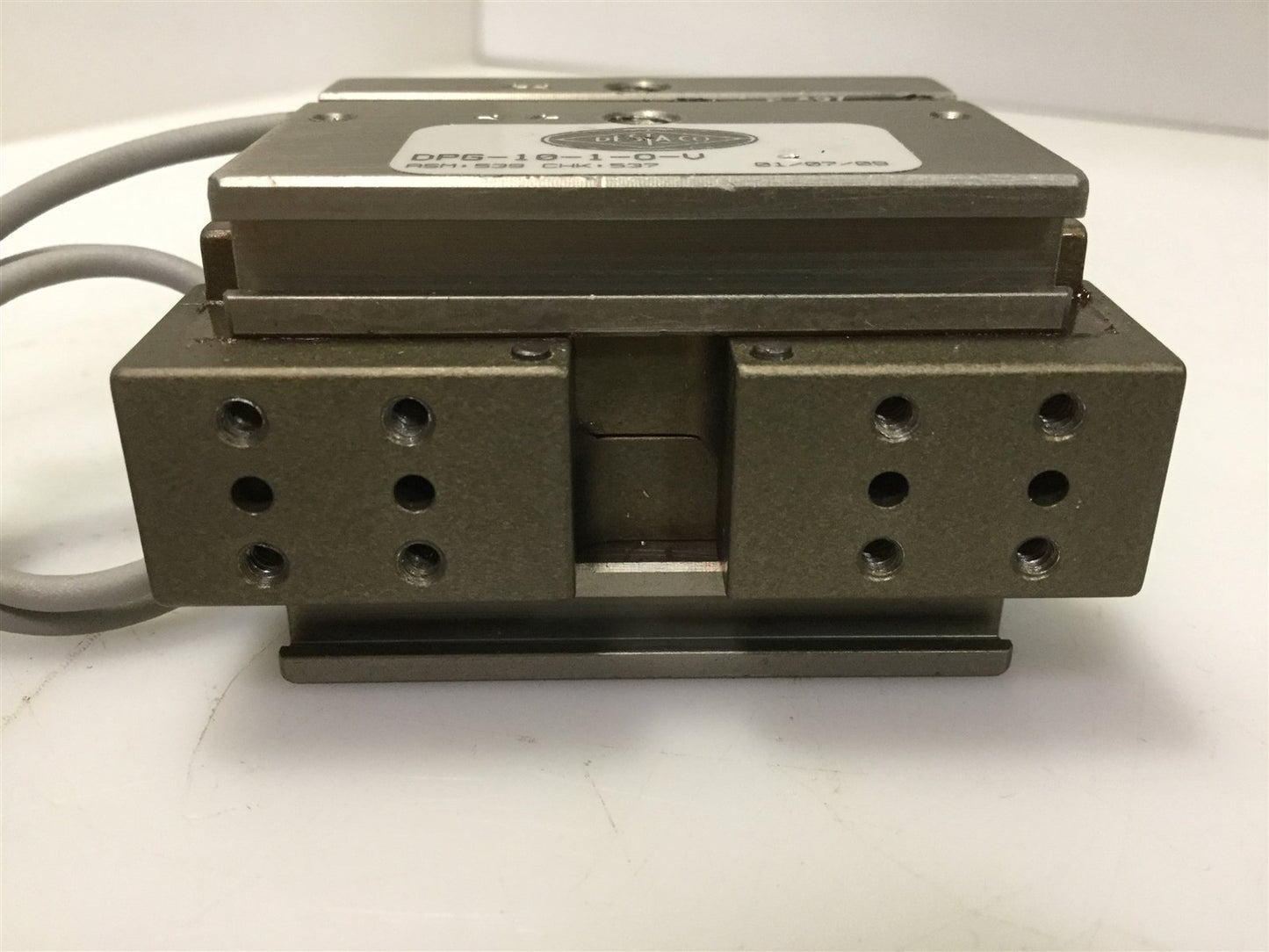 Used De-Sta-Co DPG-10-1-O-V Direct Connect 2-Jaw Parallel Gripper 1/4"-Stroke 50Lbf