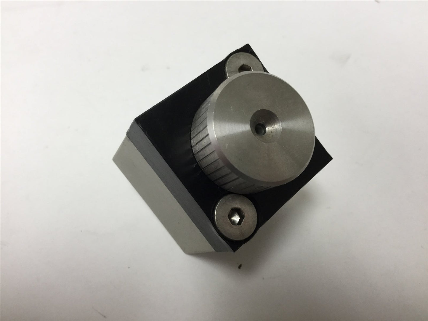 Used Compact Q91-2507 Double Acting Pneumatic Cylinder, Ports: 10-32, Stroke: 0.125"