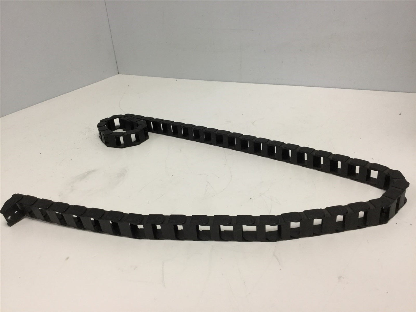Used Igus R28 Energy Chain, Dimensions: 42-1/4" Long x 1" Wide x 3/4" High