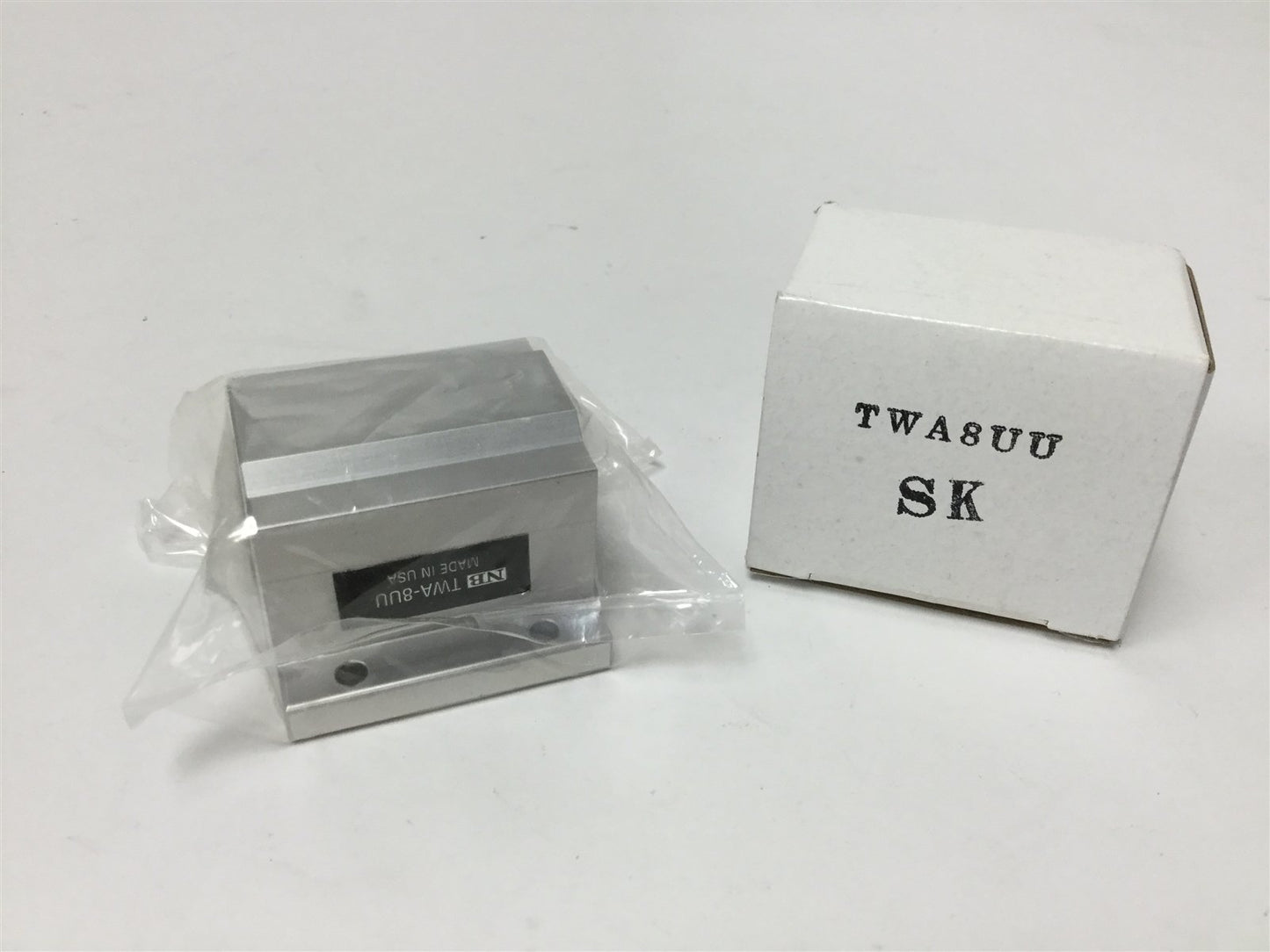 New Nippon Bearing TWA-8UU Ball Bushing Block Linear Motion Slide, Bore: ~0.5"