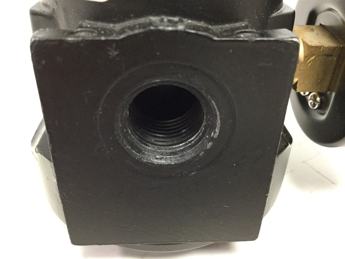 Used Coilhose Pneumatics 27R3 Regulator w/ Pressure Gauge, Ports: 3/8" NPT, 0-125 Psi