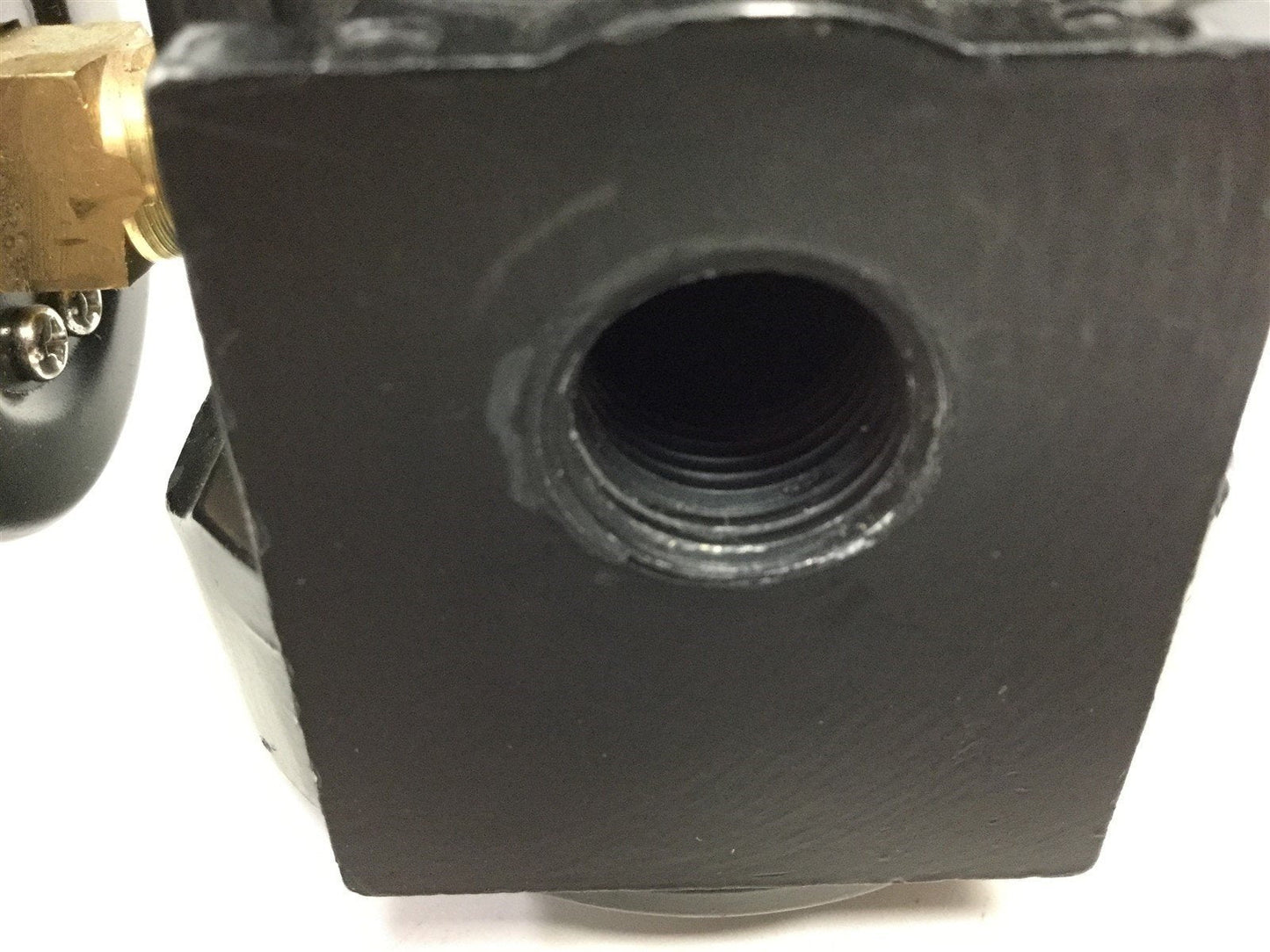 Used Coilhose Pneumatics 27R3 Regulator w/ Pressure Gauge, Ports: 3/8" NPT, 0-125 Psi