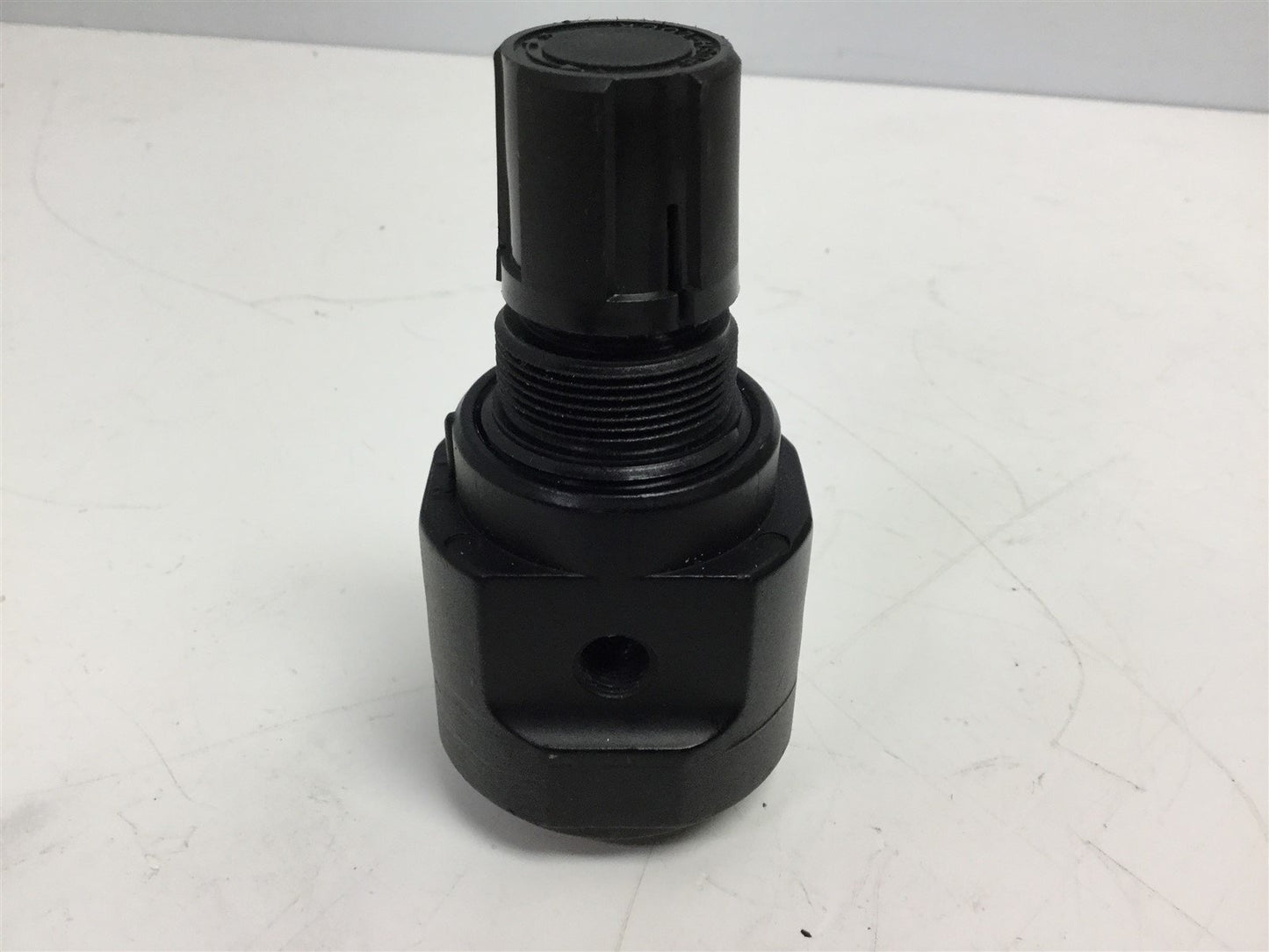Used Coilhose Pneumatics 26R2-J Compact Pressure Regulator, Ports: 1/4" NPT, 0-25 Psi