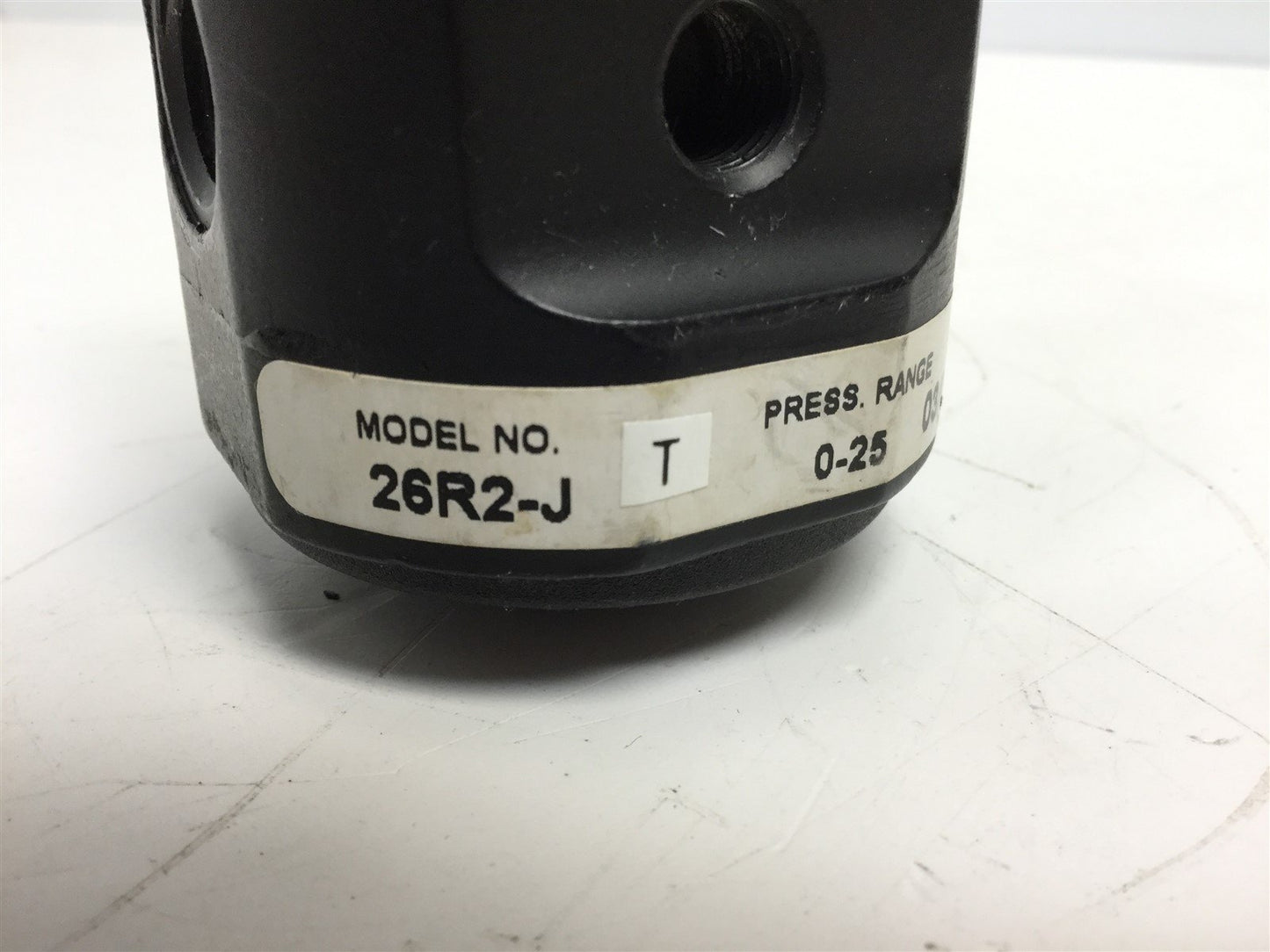 Used Coilhose Pneumatics 26R2-J Compact Pressure Regulator, Ports: 1/4" NPT, 0-25 Psi