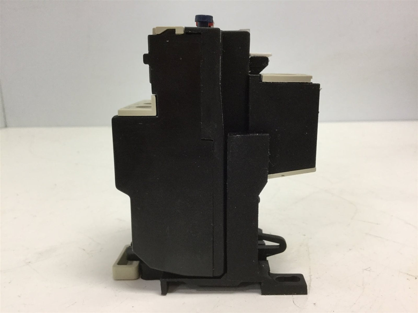 Used Telemecanique LR2-D1322 Thermal Overload Relay W/ LA7-D1064 Terminal Block, 600V