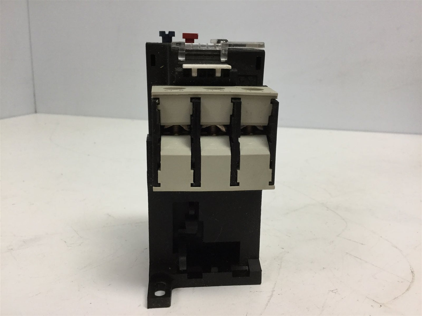 Used Telemecanique LR2-D1322 Thermal Overload Relay W/ LA7-D1064 Terminal Block, 600V