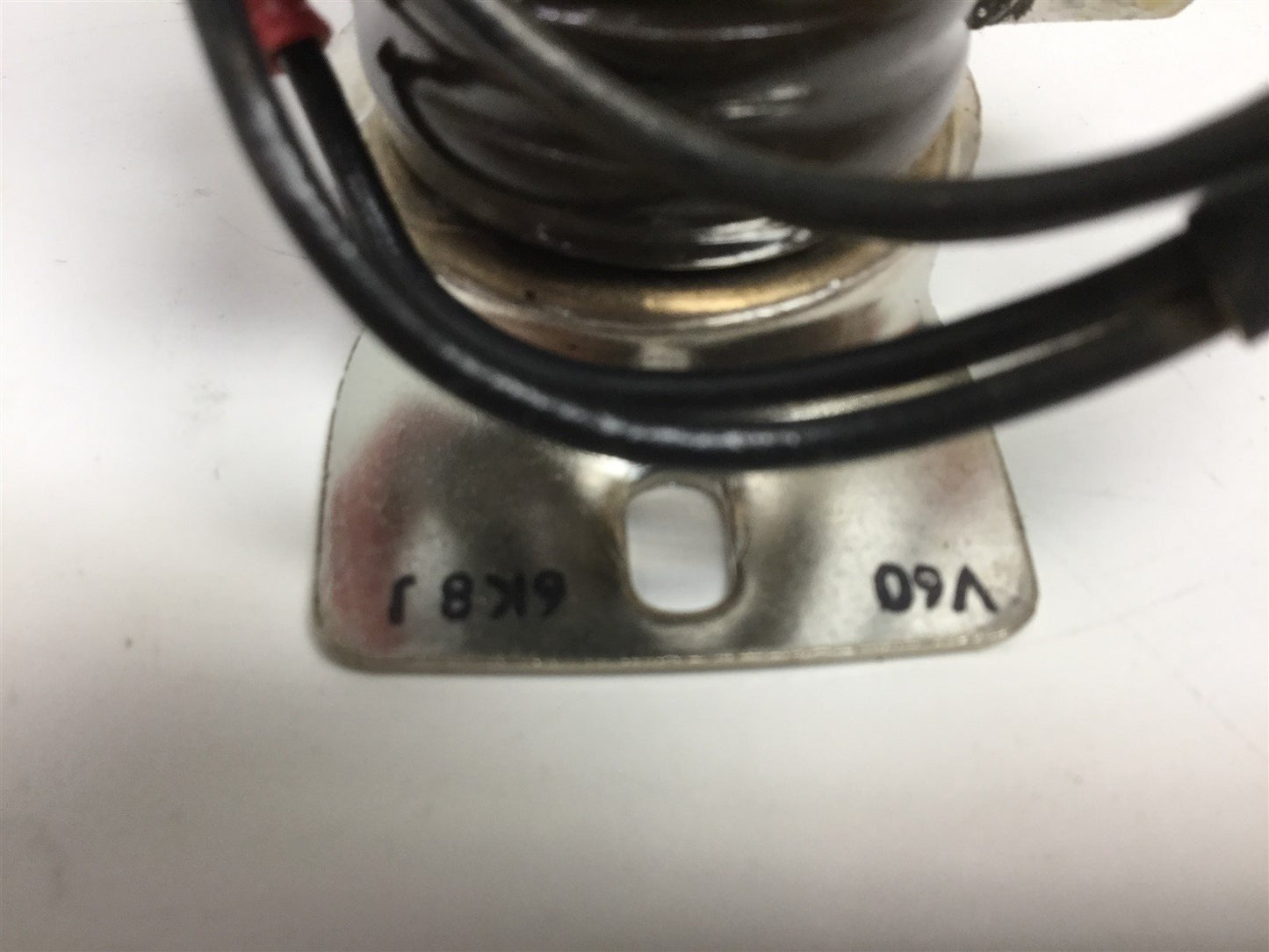 Used Lot of 5 ARCOL V60/GU/6K8 5% Vitereous Enameled Resistors, 6800 Ohm, 75-90W