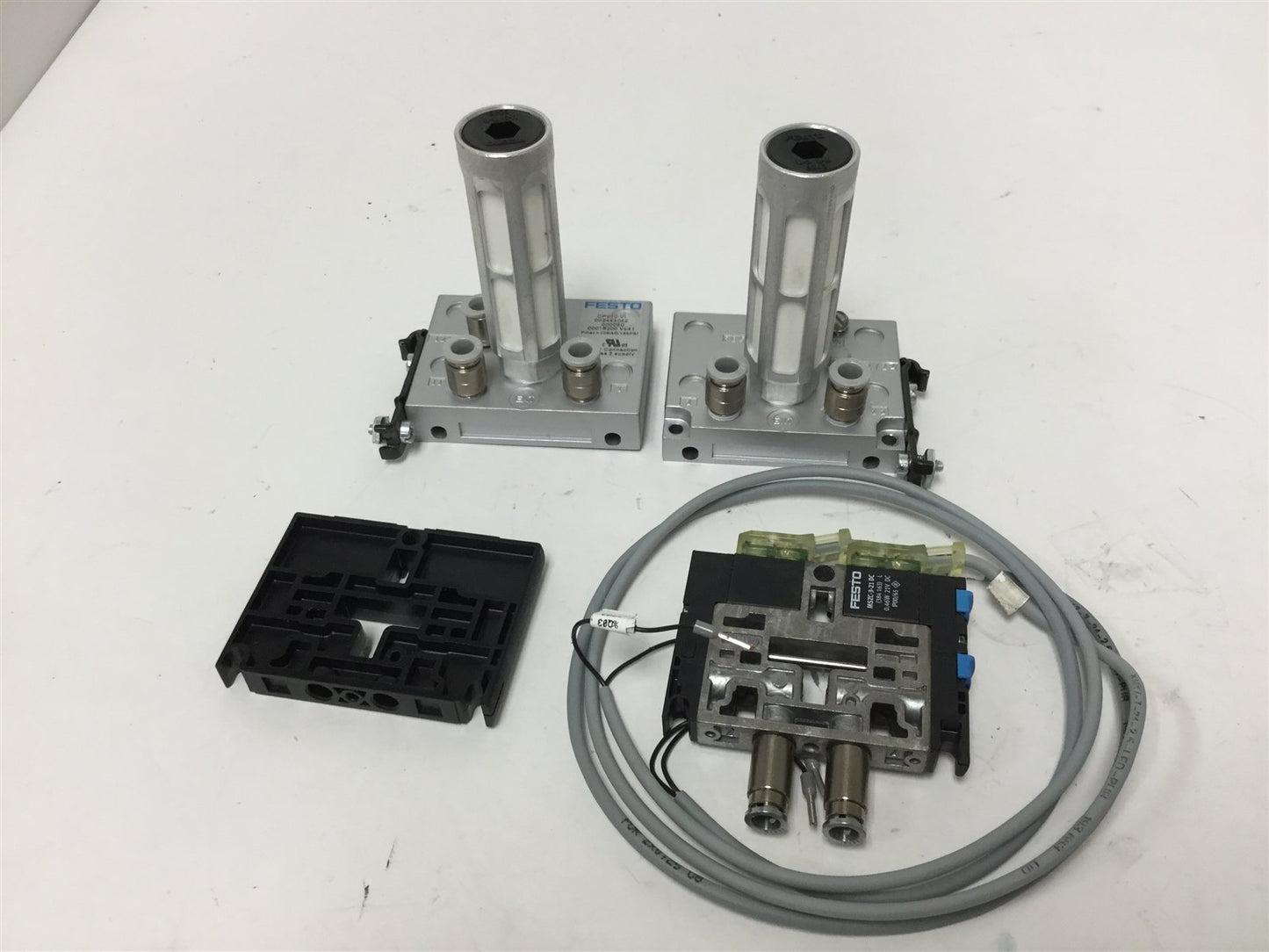 Used Festo CPV10-VI Valve Set, With 185880 Solenoid Valve, Voltage: 21VDC, 145psi Max