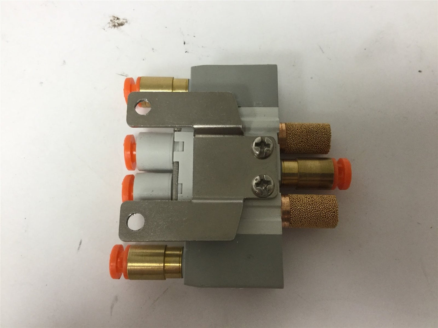Used SMC SYA3220-N3-F2 Air Pilot Valve, 2-Position 5-Way, Pressure: 0.15-0.7MPa