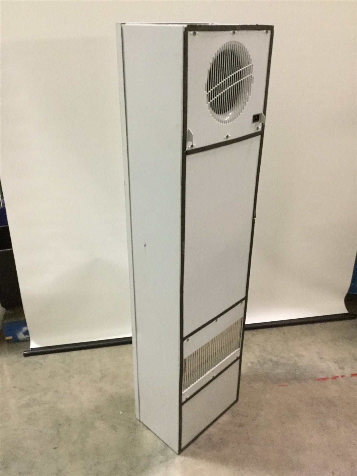 Used Hoffman APW ProAir XR60-8426-012H Enclosure Heat Exchanger Fan Air Cooled 230VAC