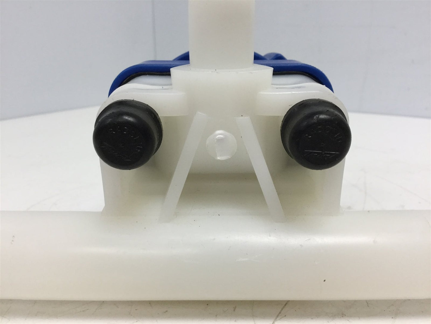 Used Blue Cole-Parmer TZD100-075 Tri-Clamp T-Diaphragm Valve Maxi Run-Mini Branch