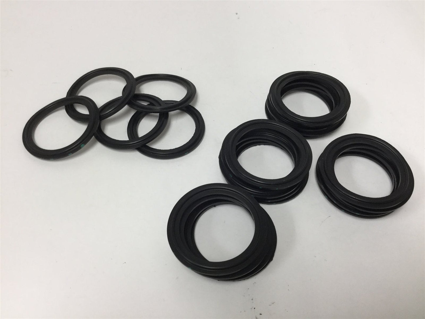 New Lot of 25 New TEK Products 40MPE-200 Tri-Clamp Gaskets, Size: 2", Material: EPDM