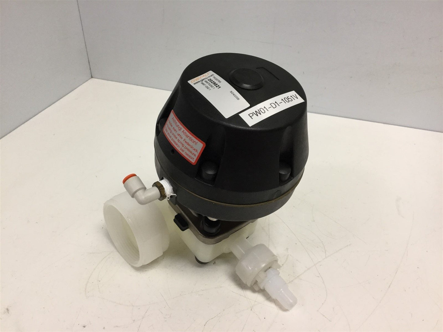 Used Gemu Type 687 Pneumatic Diaphragm Valve Branch-Tee, Run 1-1/2" Tri-Clamp NC
