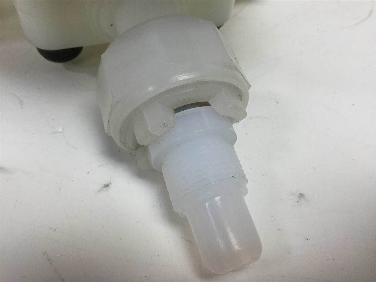 Used Gemu Type 687 Pneumatic Diaphragm Valve Branch-Tee, Run 1-1/2" Tri-Clamp NC