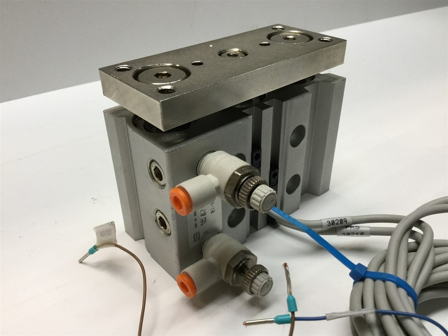 Used SMC MGPM25N-10 Compact Guide Cylinder With D-Y69B Auto Switch Position Sensors