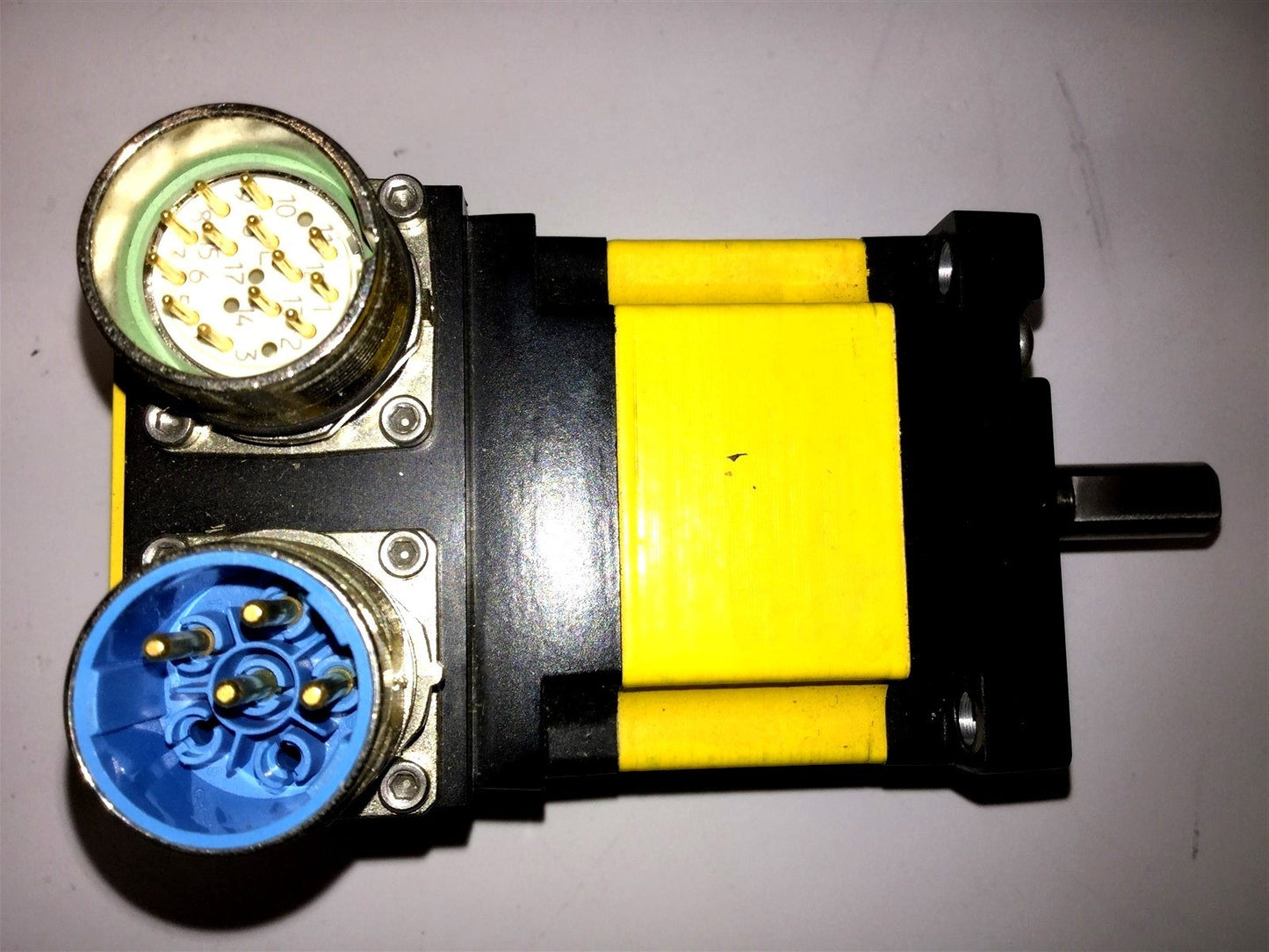 Used Parker Compumotor BE231DJ-FPSN Servo Motor Flat Shaft No Brake 340VAC