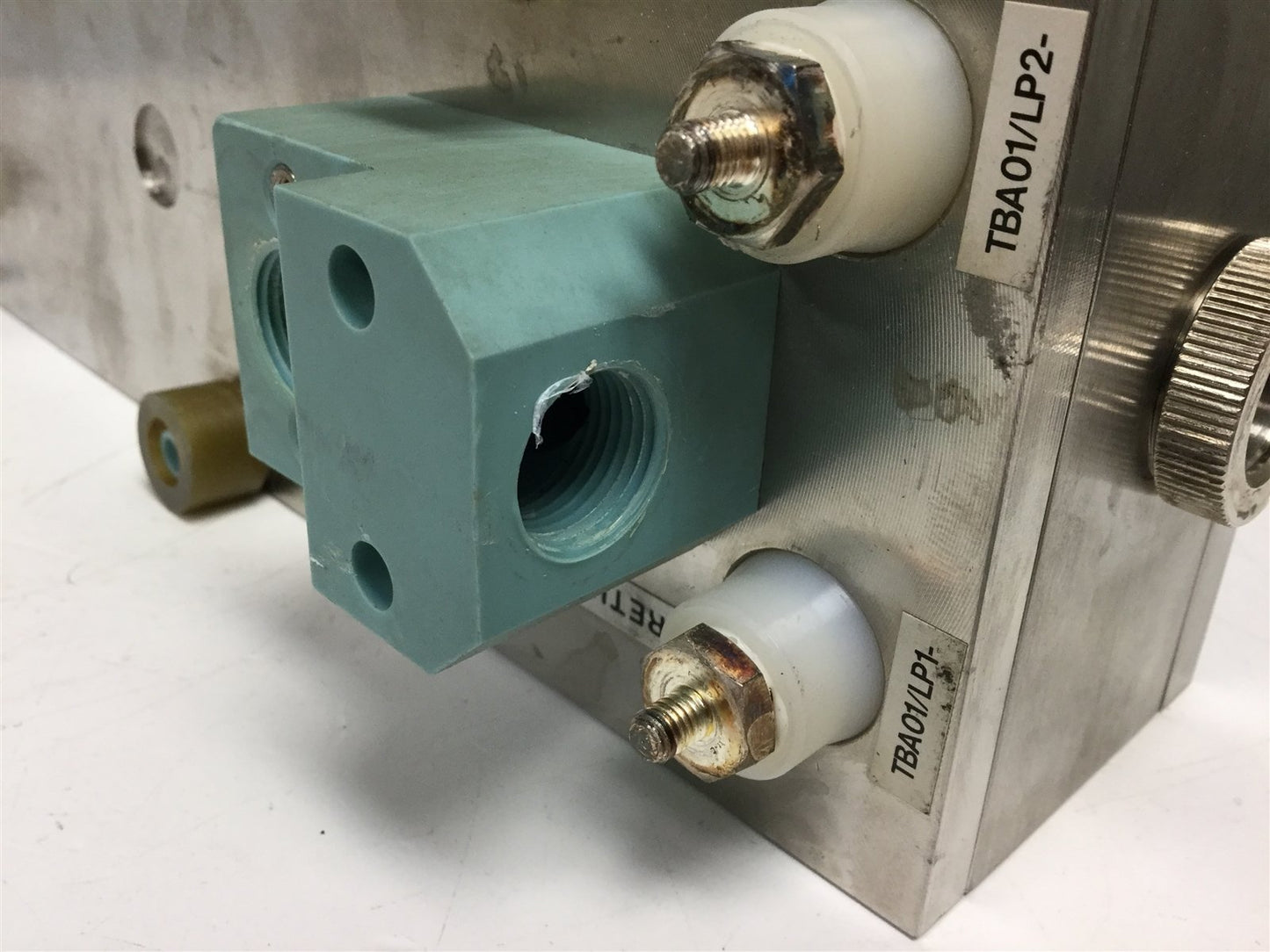 Used GSI Lumonics JK 700 Laser Pumping Chamber Missing Fittings