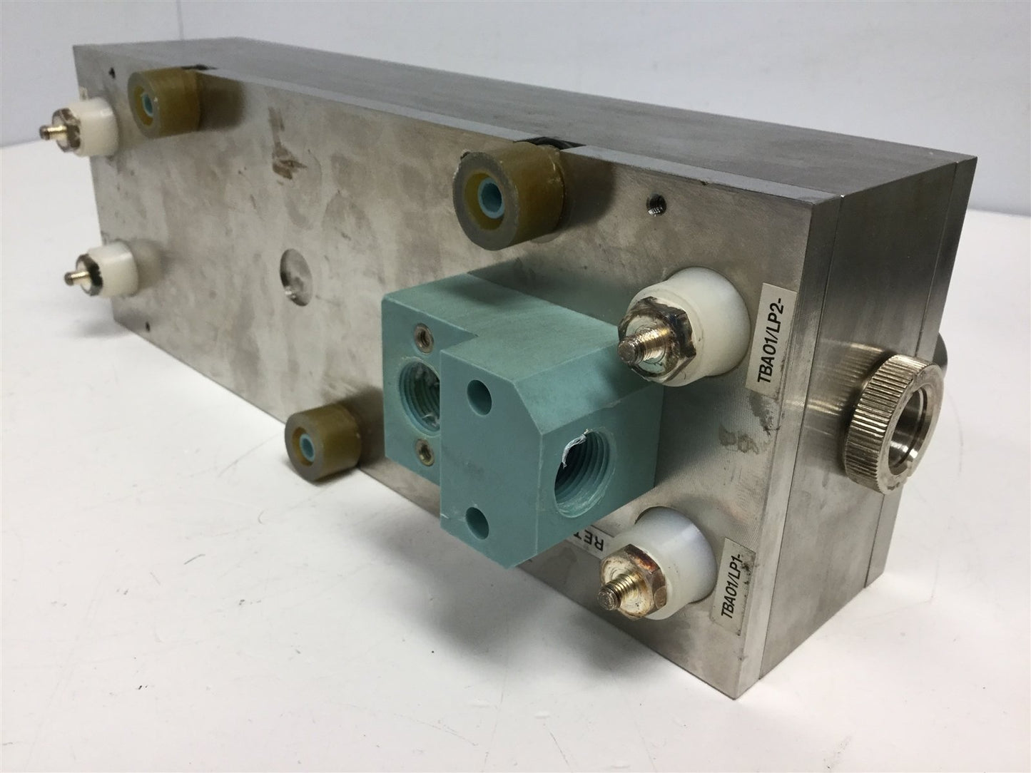 Used GSI Lumonics JK 700 Laser Pumping Chamber Missing Fittings