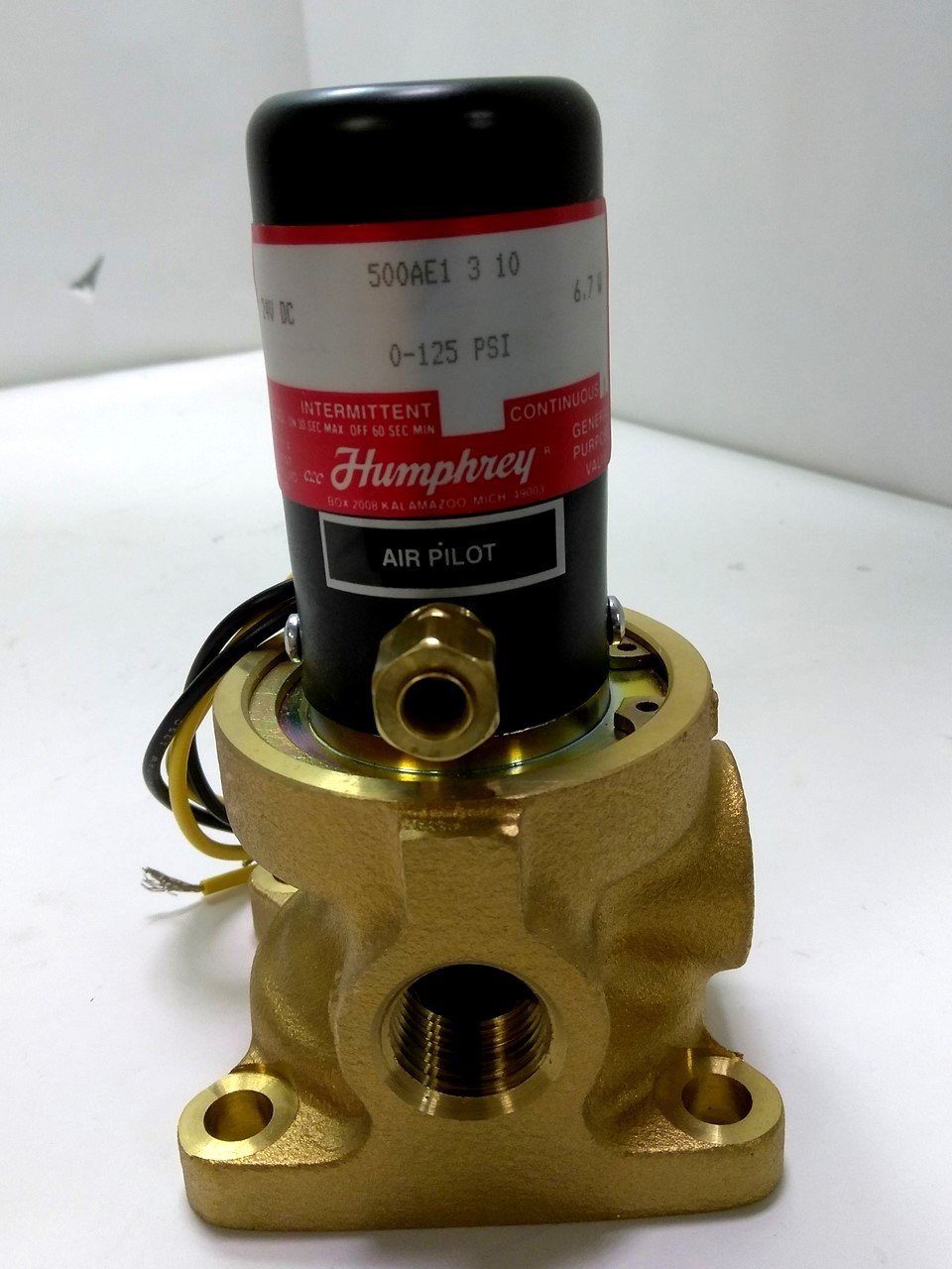 New – Open box Humphrey 500AE1 3 10 Electric Solenoid Valve, 0 -125 psi, 1/2" NPT, 24V DC