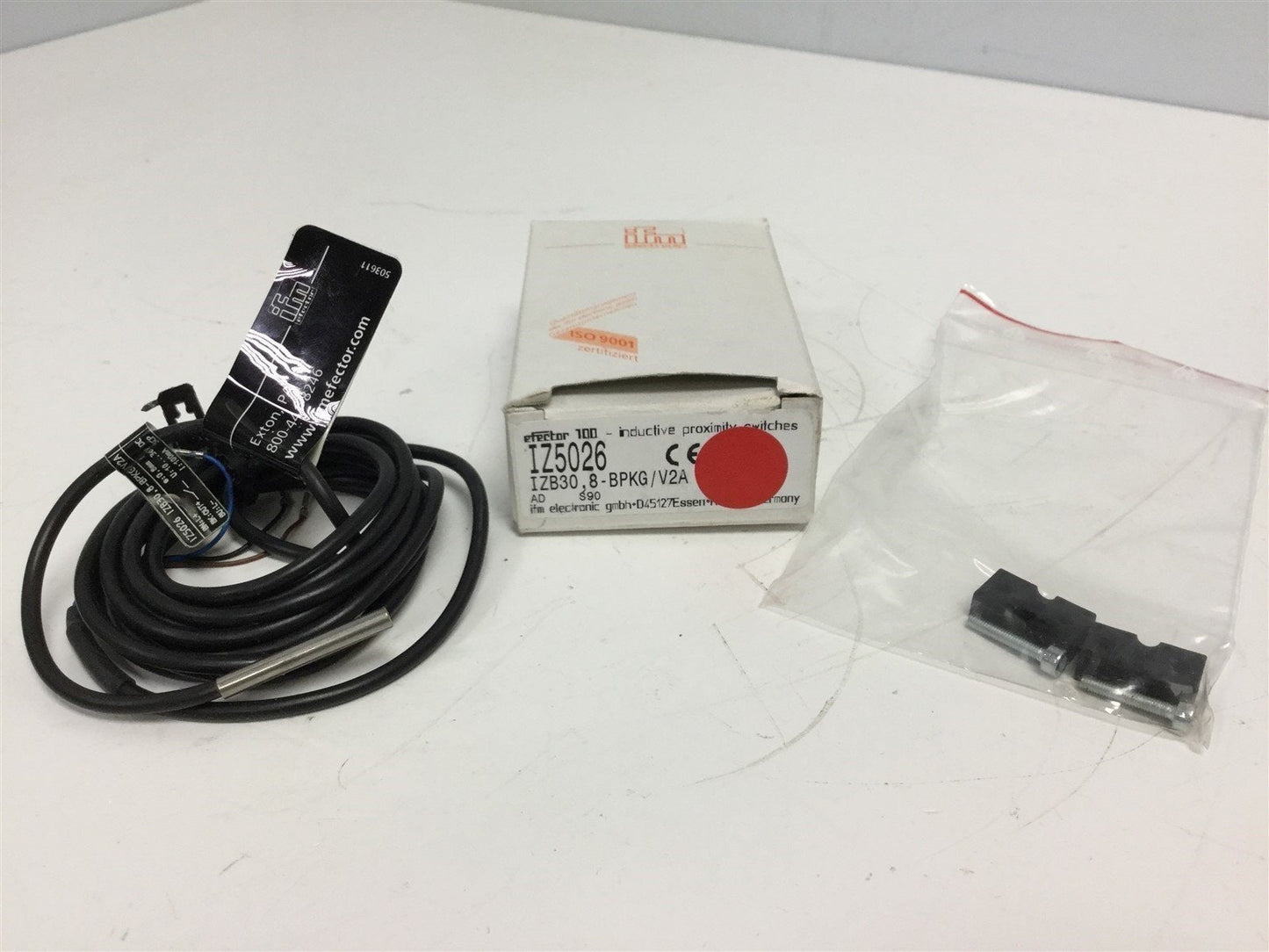 New IFM Efector IZ5026 Inductive Proximity Switch, PNP Normally Open, 24VDC