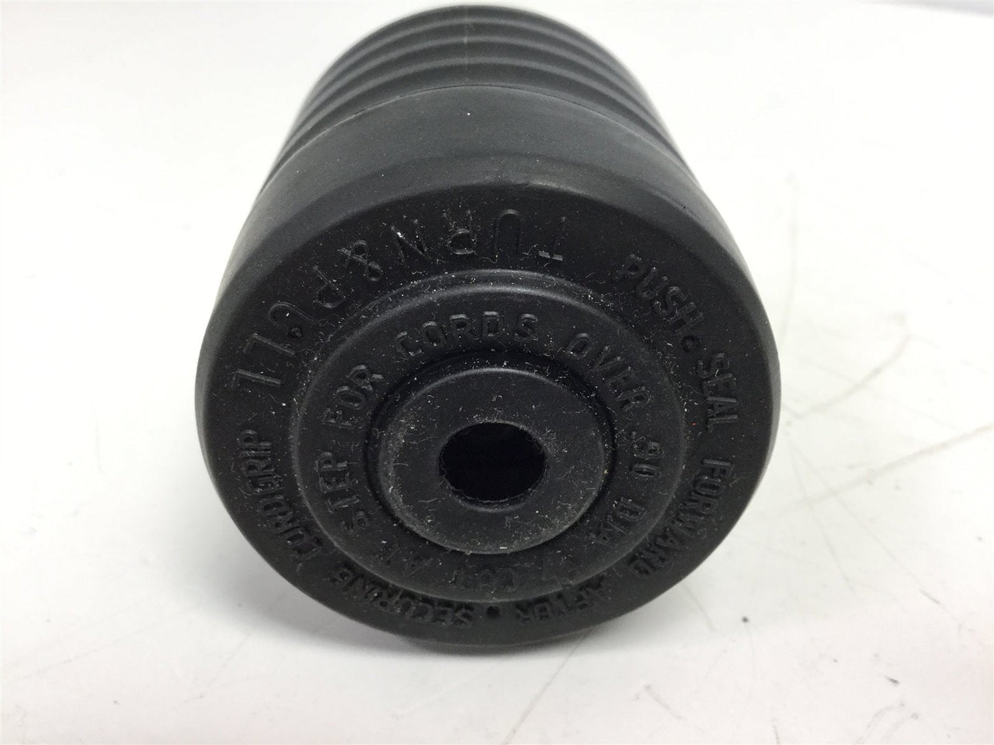 Used Pass & Seymour L630 Female Turnlok Amperage: 30A Voltage: 250 V IP20 Nema L6-30R