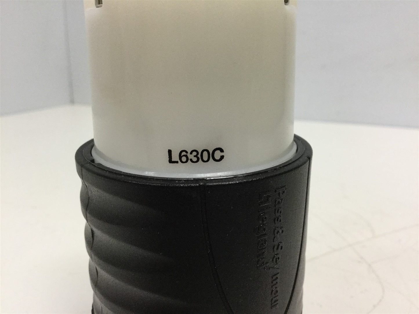 Used Pass & Seymour L630 Female Turnlok Amperage: 30A Voltage: 250 V IP20 Nema L6-30R