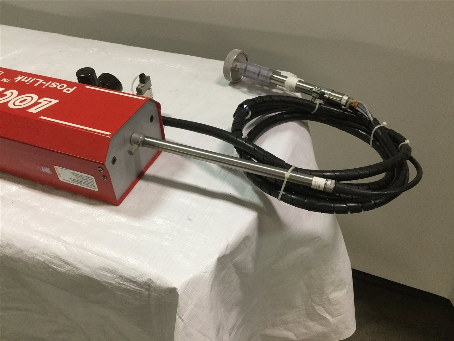 Used Loctite 98378 Posi-Link Actuator 5-25 w/ Handheld Dispensing Head 90-260VAC