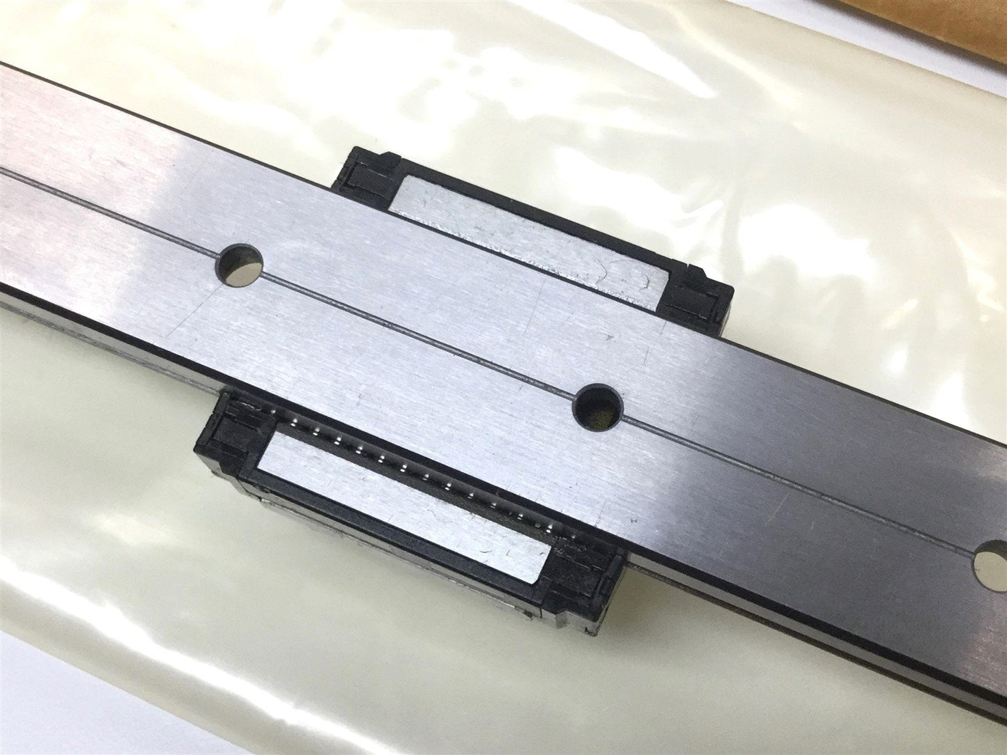New INA Schaeffler KUEM12-W Miniature Carriage Ball Bearing Linear Rail 550mm Long