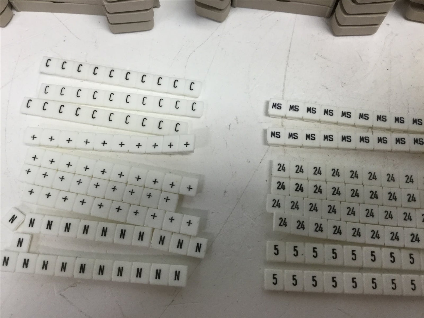 Used Lot of 45 Weidmuller WDU 2.5 W-Series Terminal Blocks, Voltage: 800V, 24A