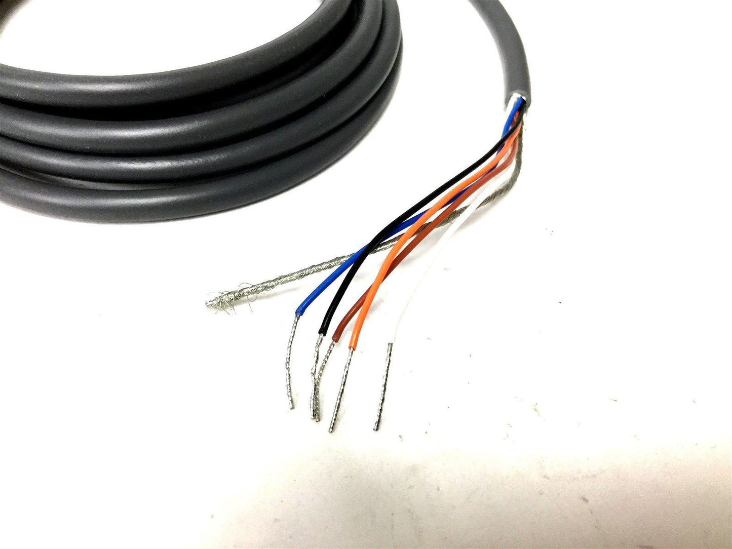 New Omron E6B2-CWZ6C Incremental Rotary Encoder, Shaft: 6mm, Voltage: 5-24VDC