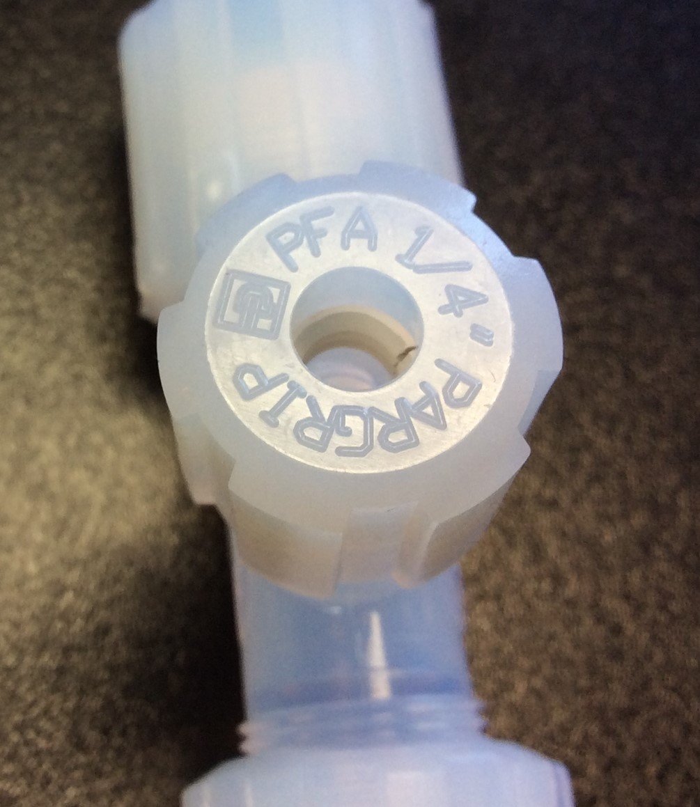 Used Parker GTCR-884 Pargrip Tee Connector Reducer, 1/2" x 1/4" x 1/2" Tube Size, PFA