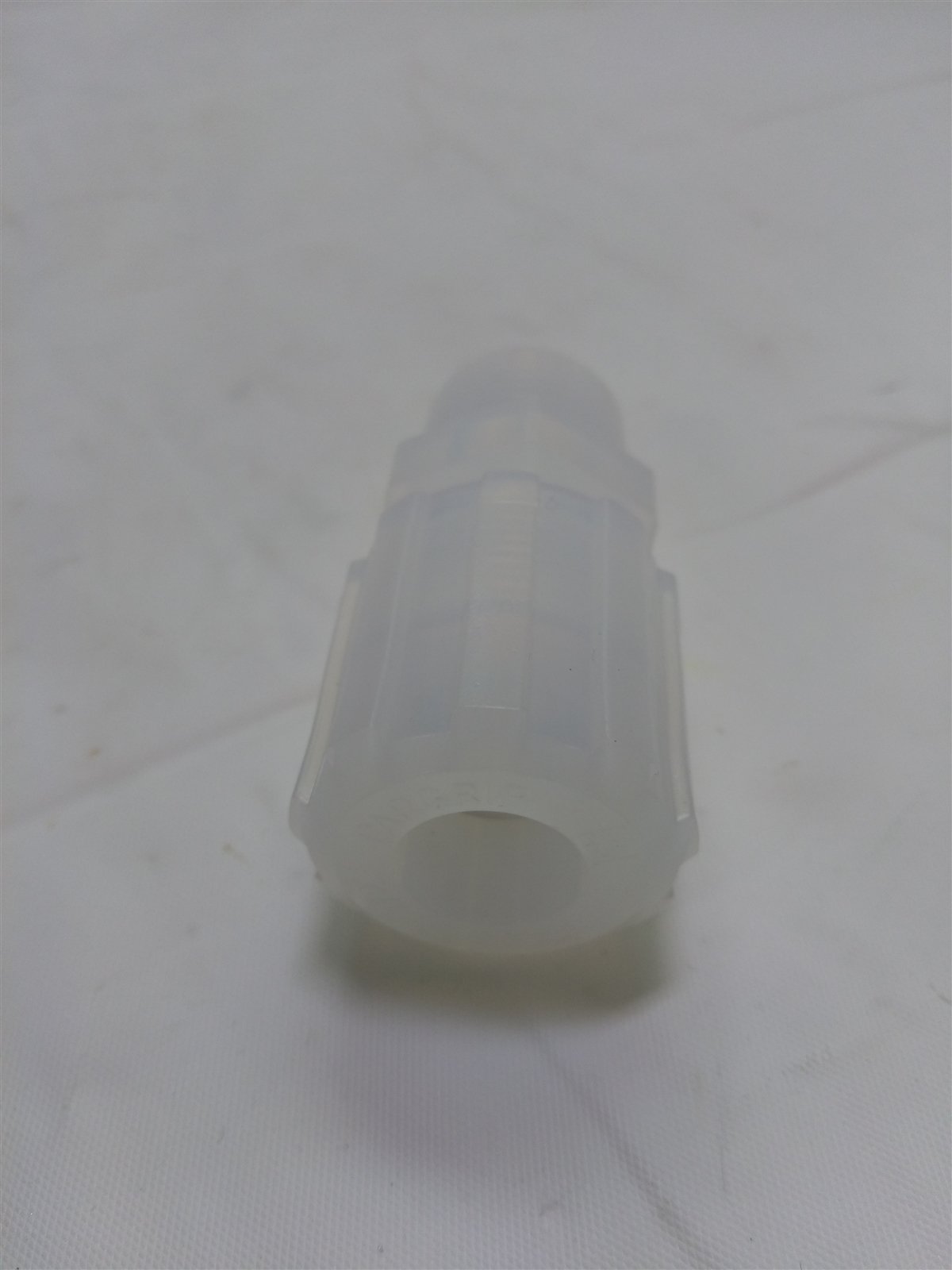Used Parker GAMS-88 Pargrip Adaptor Straight Male, 1/2" Tube Size to 1/2" NPT, PFA