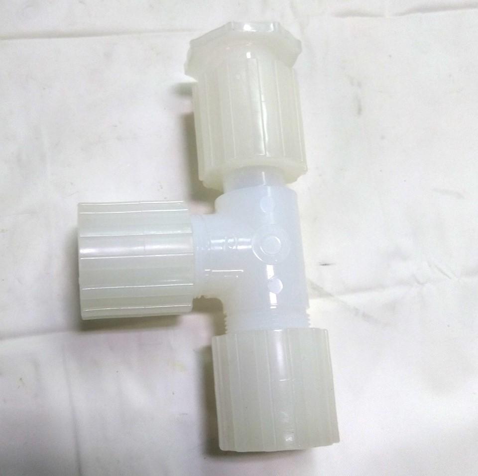 Used Entegris UT12-12-12TFN-1 Tee Connector, Flaretek 3/4", 3/4" SpaceSaver 3/4", PFA