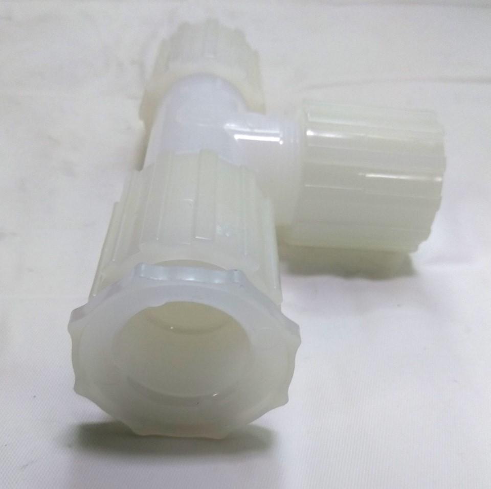 Used Entegris UT12-12-12TFN-1 Tee Connector, Flaretek 3/4", 3/4" SpaceSaver 3/4", PFA