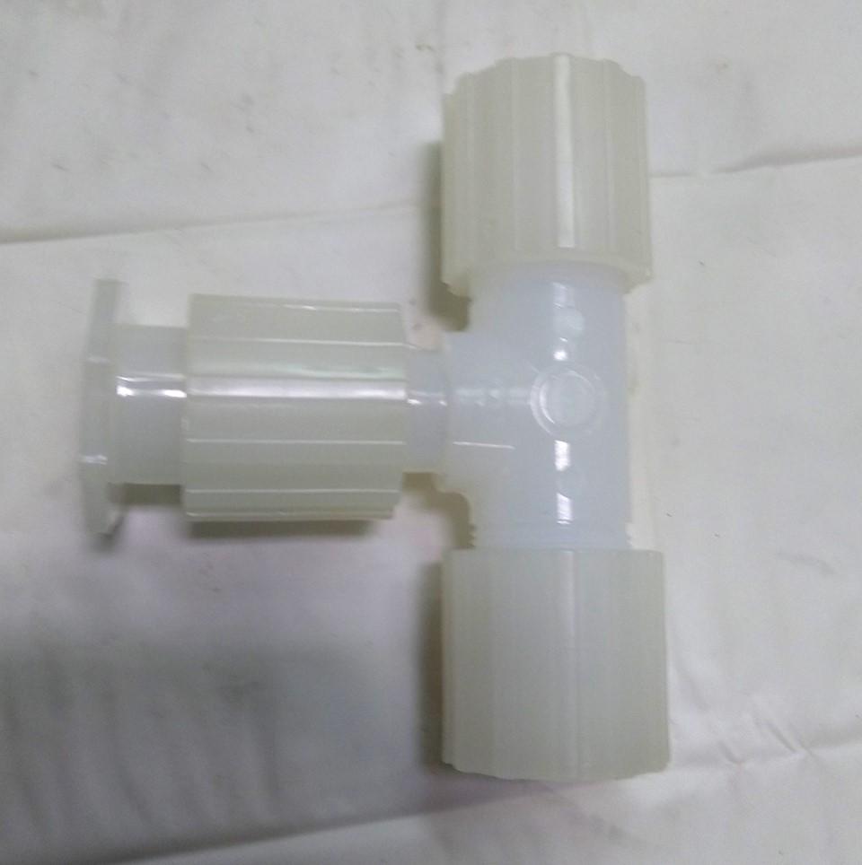 Used Entegris UT12-12T-12FN-1 Tee Adapter Flaretek 3/4" SpaceSaver 3/4" Flaretek 3/4"