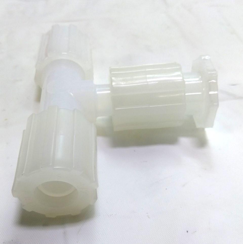 Used Entegris UT8-8T-8FN-1 Tee Adapter Flaretek 1/2" SpaceSaver 1/2" Flaretek 1/2"
