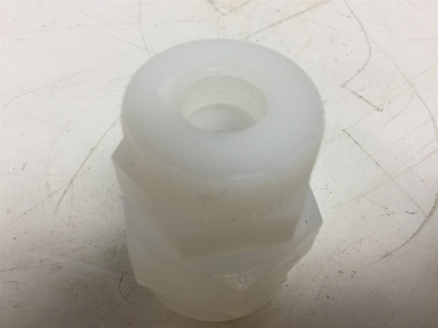 New Lot of 4 New Saint Gobain IMP812UAF Grab Seal Adapter, OD Tube: 1/2" Ports: 3/4"