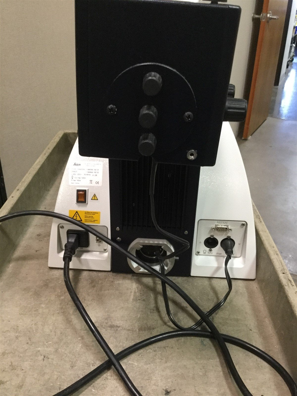 Used Leica DM4000M Microscope, With DFC490 Camera, Voltage: 90-250VAC 50-60Hz