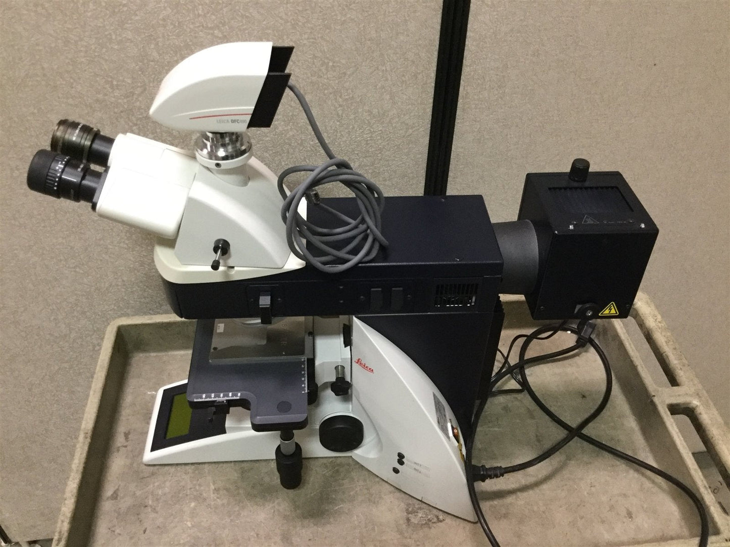 Used Leica DM4000M Microscope, With DFC490 Camera, Voltage: 90-250VAC 50-60Hz