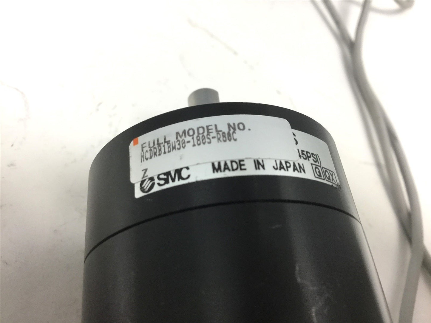 New SMC NCDRB1BW30-180S-R80C Rotary Actuator W Auto Switch 180° 30mm Bore 145PSI