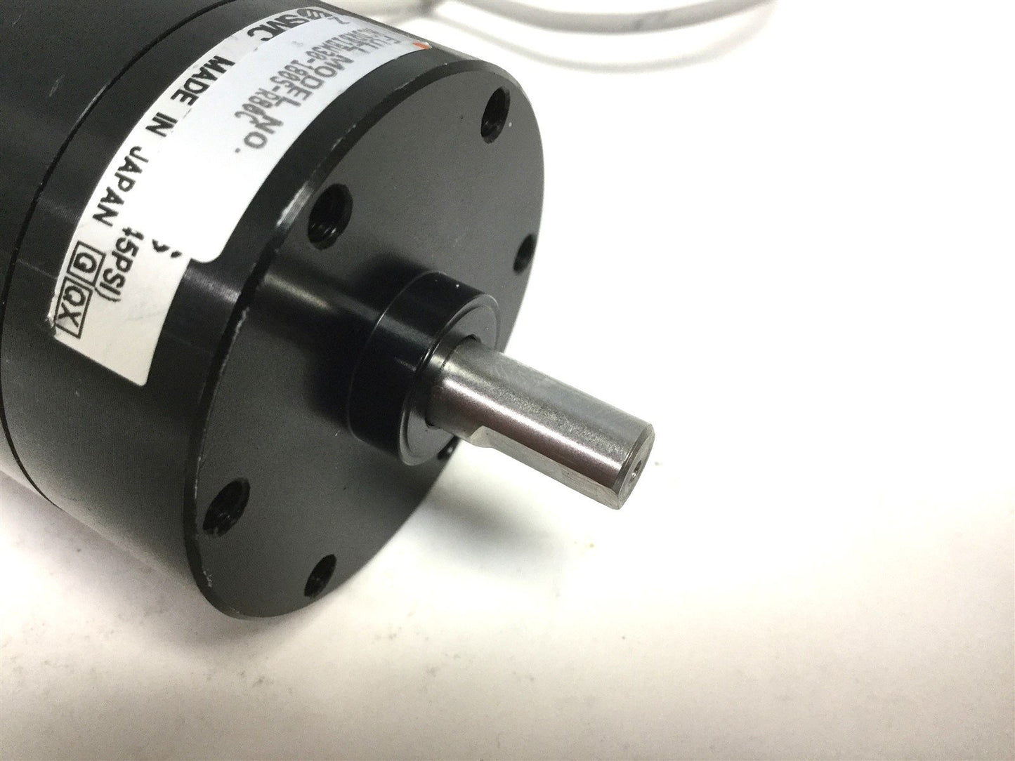 New SMC NCDRB1BW30-180S-R80C Rotary Actuator W Auto Switch 180° 30mm Bore 145PSI
