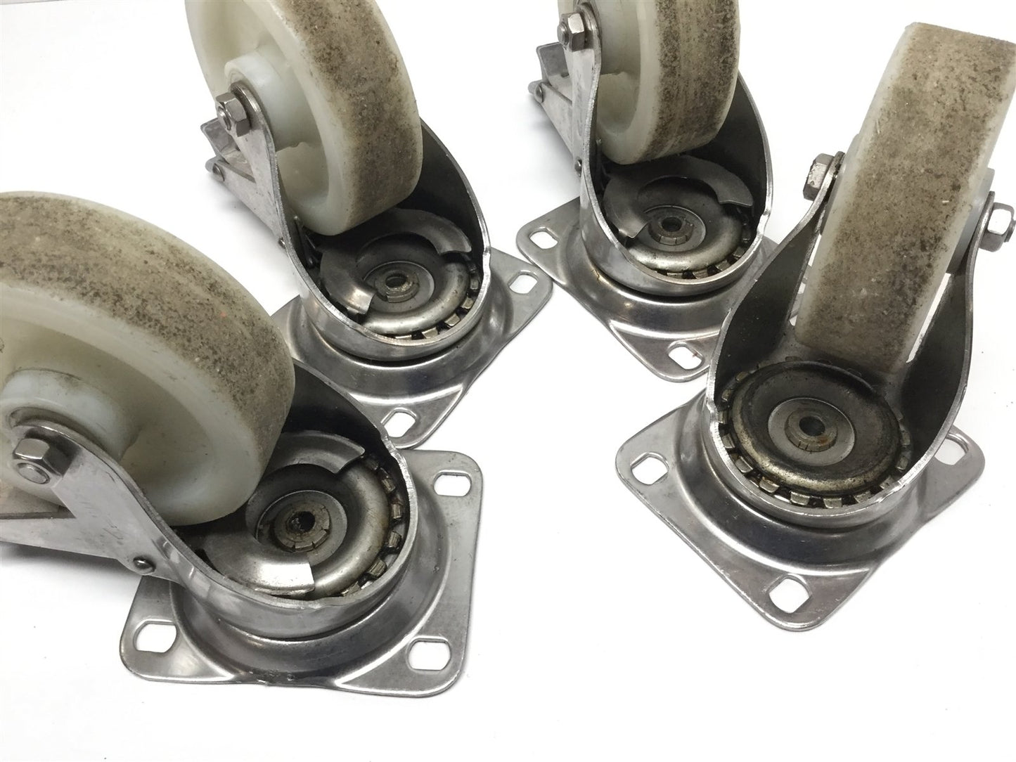 Used Lot of 4 Ruedas Alex ZVI-100 Monobloc Braking Swivel Casters Wheels, 100mm Dia