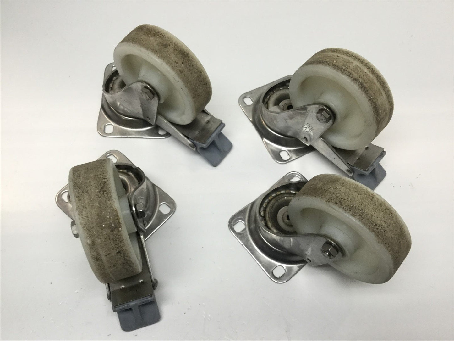 Used Lot of 4 Ruedas Alex ZVI-100 Monobloc Braking Swivel Casters Wheels, 100mm Dia