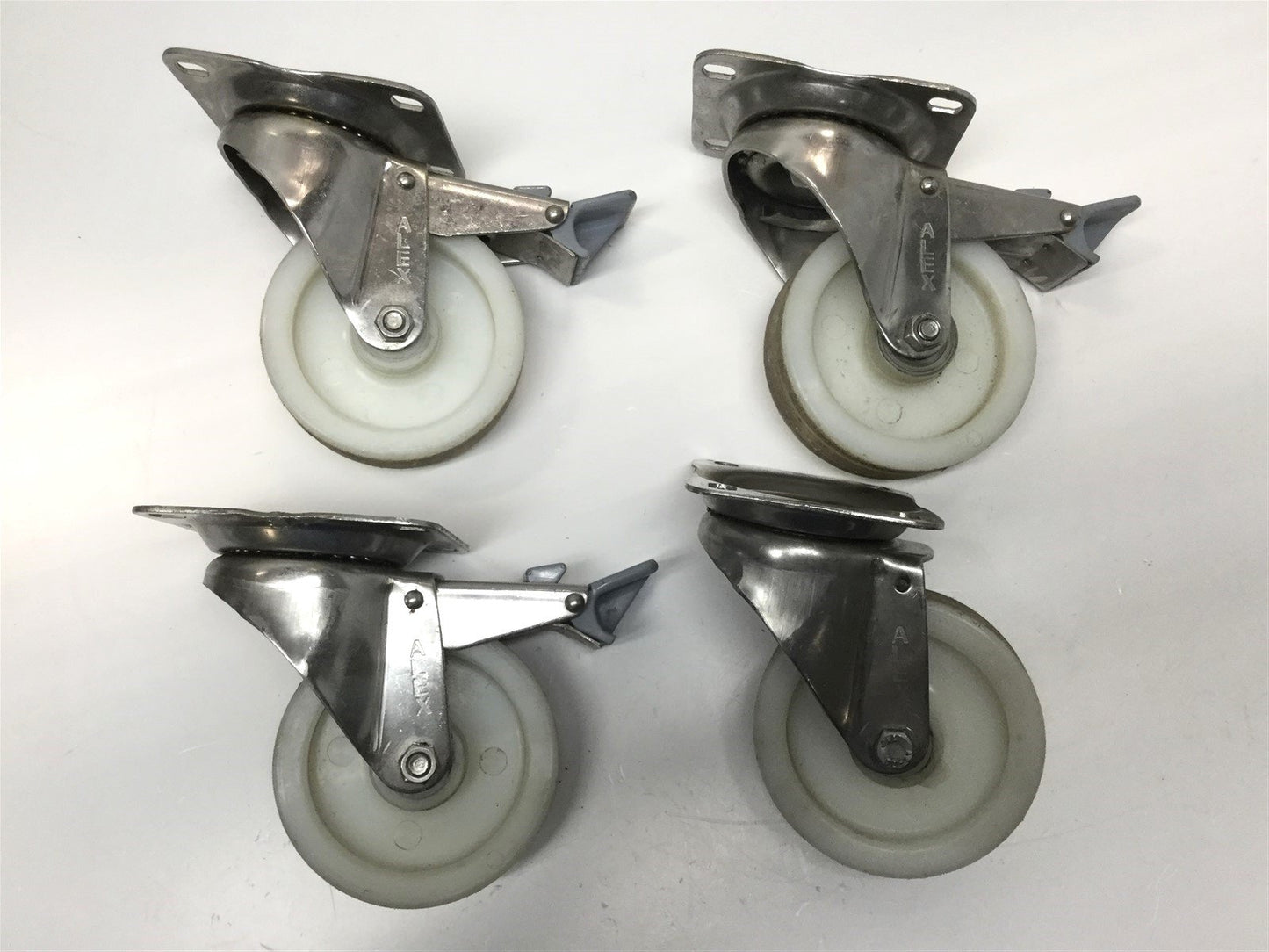 Used Lot of 4 Ruedas Alex ZVI-100 Monobloc Braking Swivel Casters Wheels, 100mm Dia